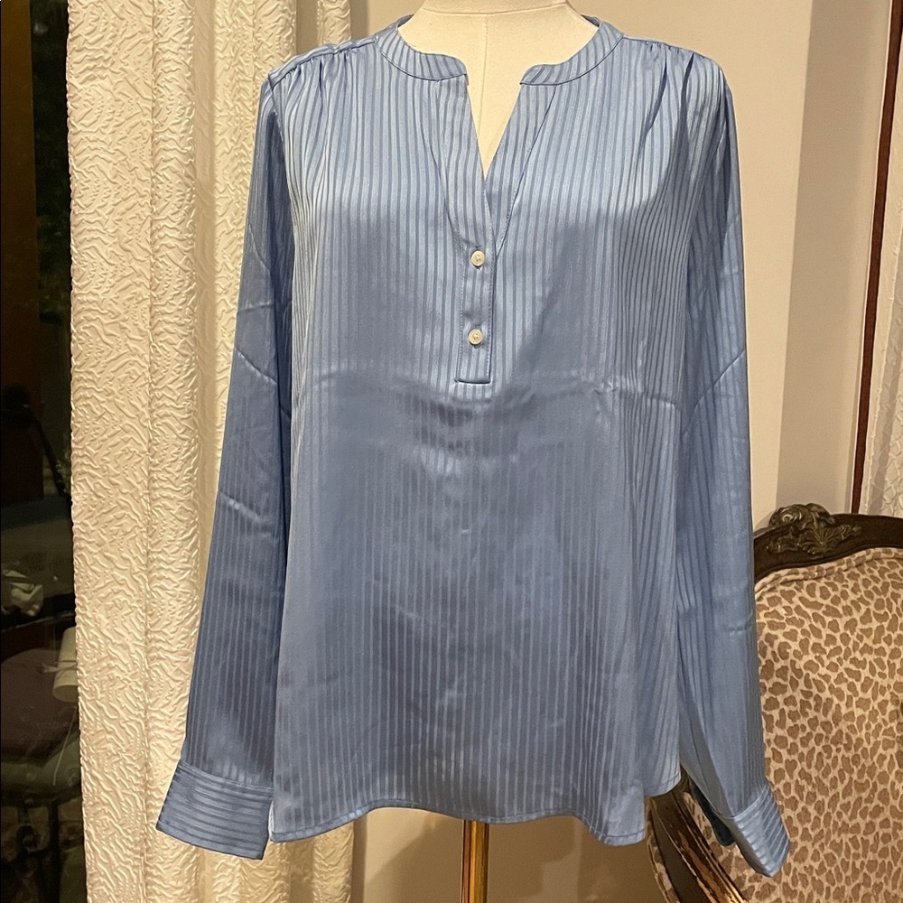J Crew Gorgeous Blue Pleated Long Sleeve Blouse M EUC - Picture 2 of 9